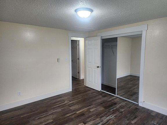 4th image of 3010-3012 North Marion ROAD