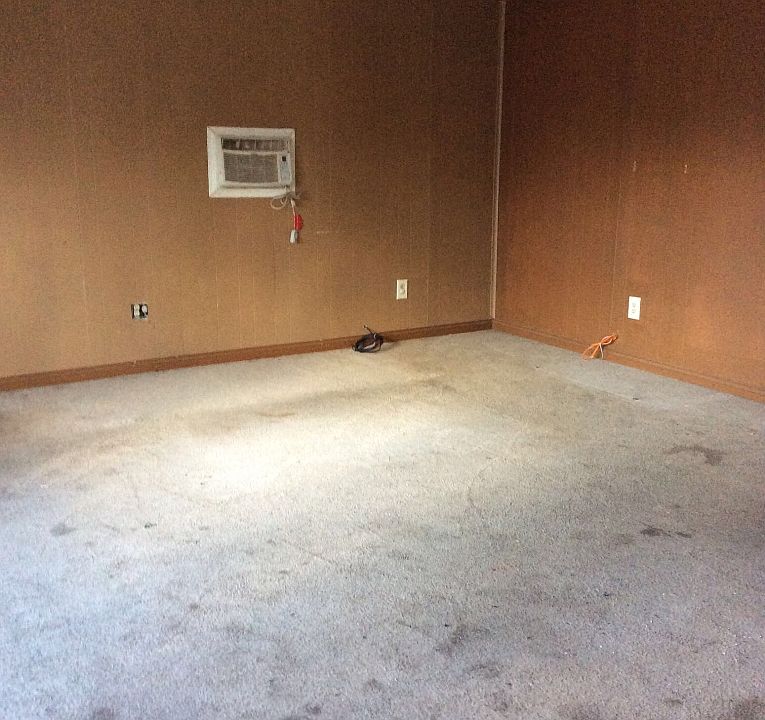 2nd image of 2611 Riverside Dr