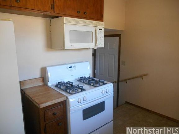 2nd image of 2070 Quarry Ave S