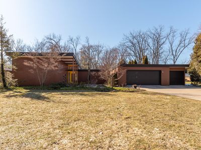 2424 Londonderry Rd, Ann Arbor, MI, 48104