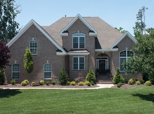 1911 Governors Pointe Dr, Suffolk, VA 23436