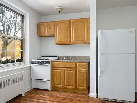 4th image of 136-16 222nd St #11A