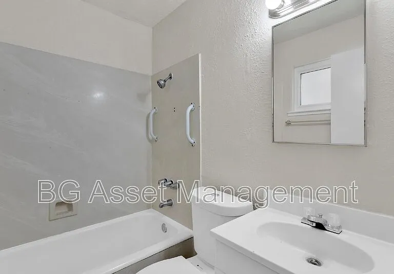 714 Darina Ave #3 — Photo 11
