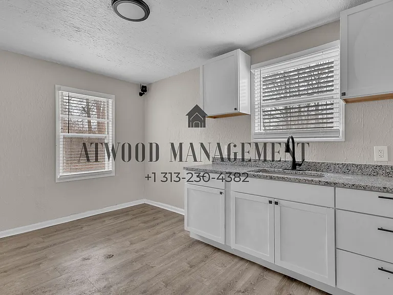 5955 Guilford St — Photo 3