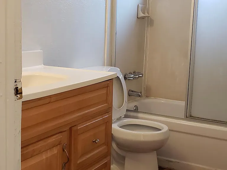 748 E Swain Rd — Photo 7