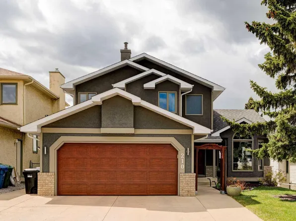210 Hawkville Close NW, Calgary, AB T3G 3N6