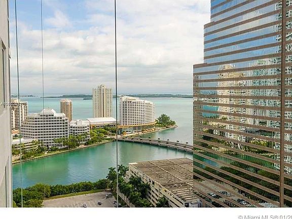2nd image of 500 Brickell Ave #D2