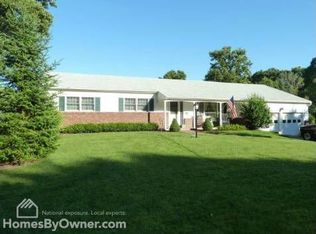 12 Willowbrook Ln, Ballston Lake, NY 12019