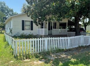 204 SE Oak St, Red Oak, OK 74563
