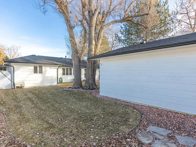 2104 Silver Sage Trl — Photo 22