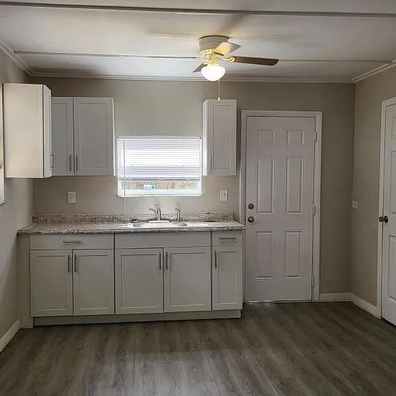 230 Delray Ave #B — Photo 5