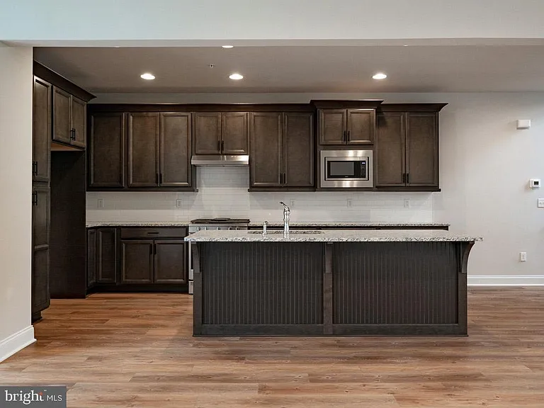 1354 Station House Ln — Photo 2