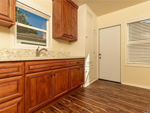 4th image of 629 E Norwood Pl