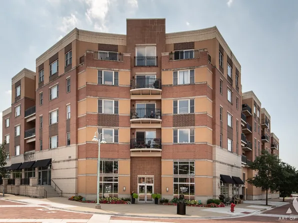 300 Village Cir Unit 314, Willow Springs, IL 60480