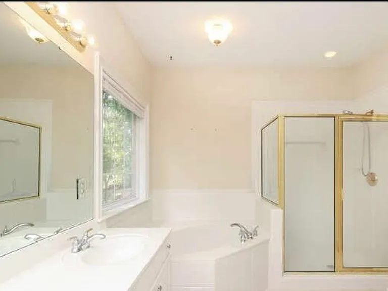 2587 Penngate Dr — Photo 27