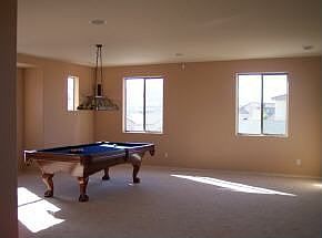 extra large game room w/ billiards table