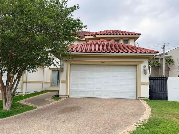 7221 Lake Victoria Rd, Laredo, TX 78041