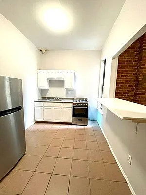 Rented by Elmekies Equities | media 7