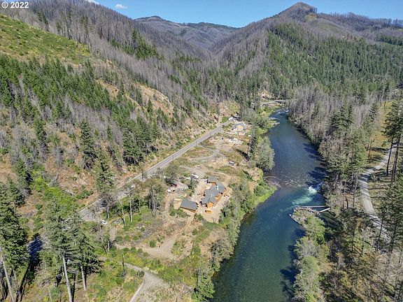 3rd image of 47744 McKenzie Hwy