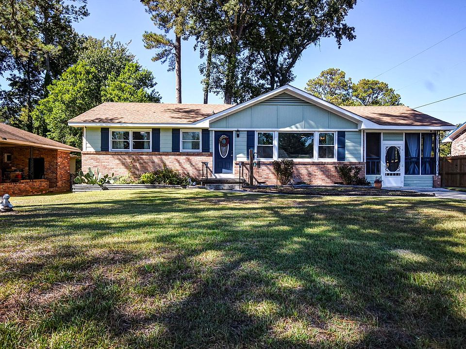1st image of 1101 Cramer Dr