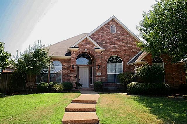 1st image of 1318 Hillcrest Dr