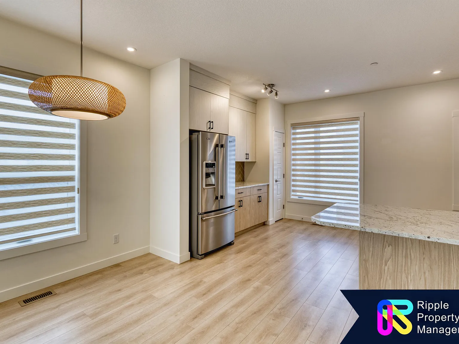 250 Livingston Common NE, Calgary - N/A — Photo 2