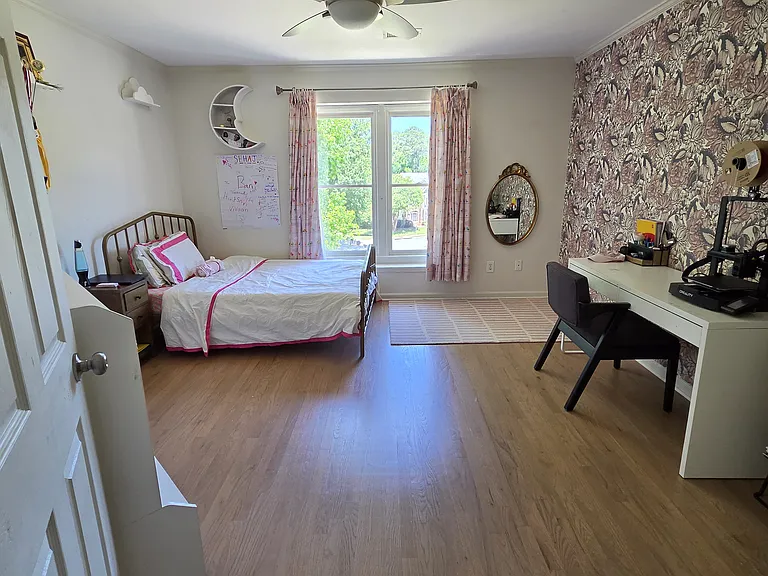 1210 Beacon Hill Xing — Photo 30