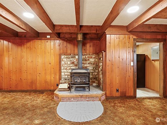 5th image of 4125 W G Street