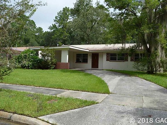 2nd image of 2432 NE 13th Ave