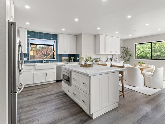 3rd image of 15 De Laveaga Ct