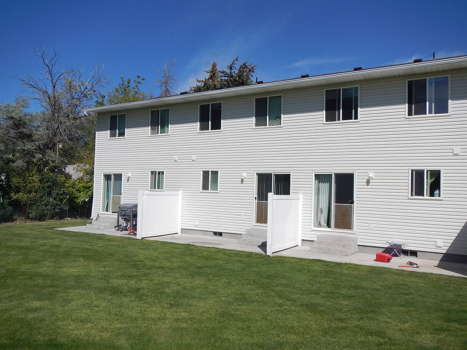 3 bed, 1.5 bath, 1100 sqft, $1,100 — Photo 3
