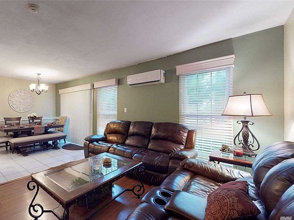 5th image of 216 Ivy Meadow Ct