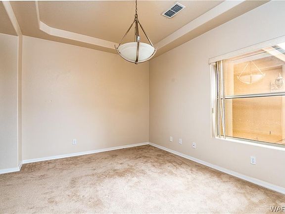 3rd image of 2225 Mesa Dr