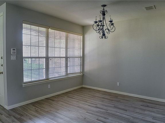 2nd image of 1853 Sandpiper Ln