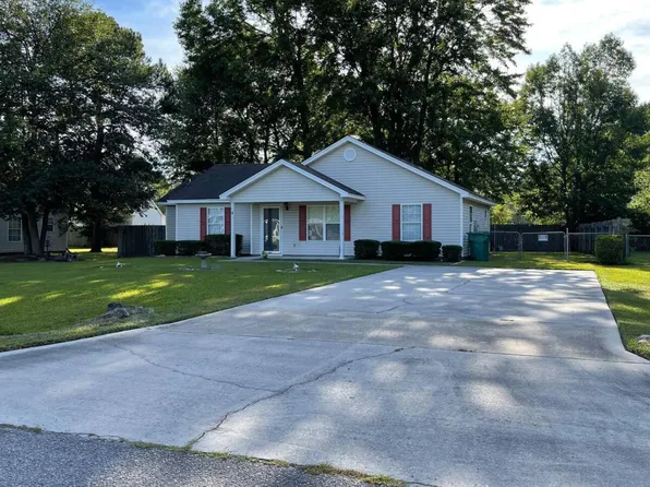 2 Blacksmith Cir, Beaufort, SC 29906