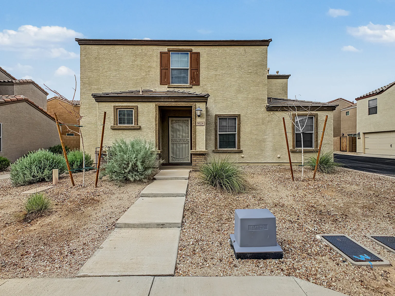 8024 W Agora Ln — Photo 2
