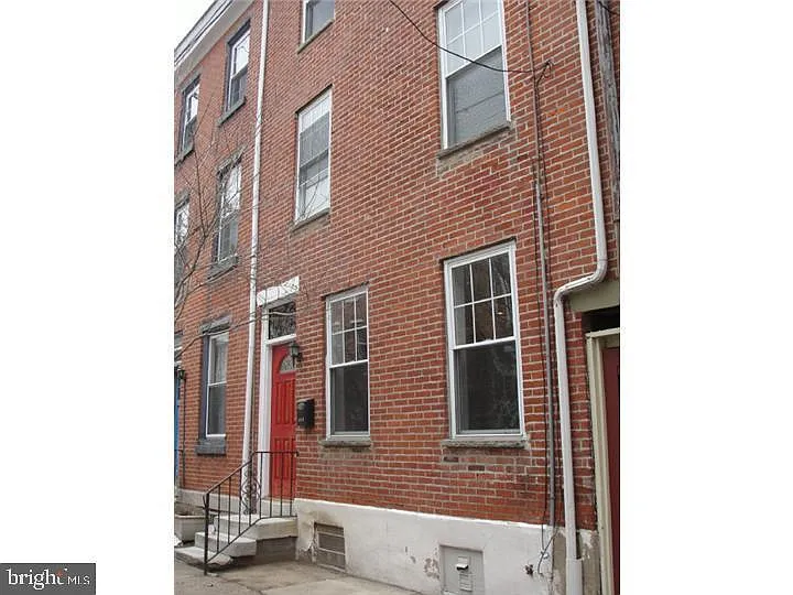 930 N Randolph St photo 1