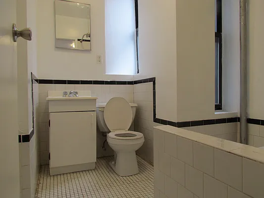 Rented by Landmark Real Estate | media 11