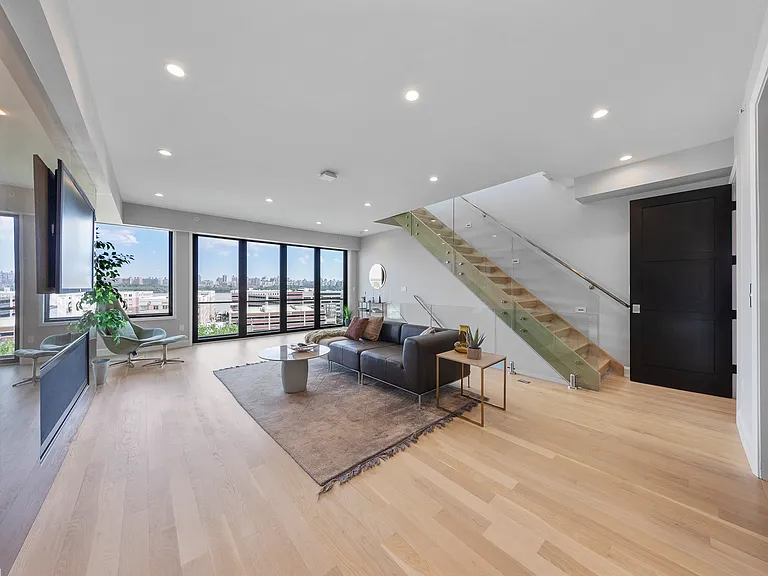 8824 Churchill Rd — Photo 29