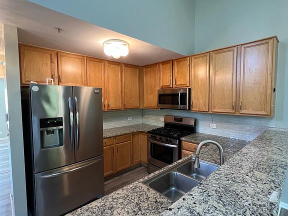 4th image of 1169 Shorewood Ct