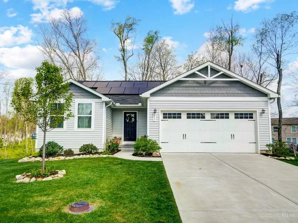 217 Wooded Ridge Dr, Amelia, OH 45102