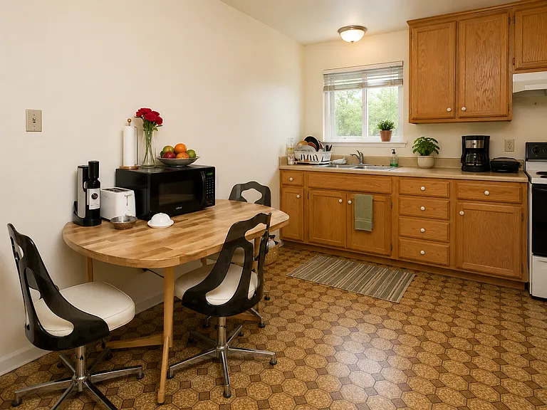 635 Adams St #8 — Photo 12