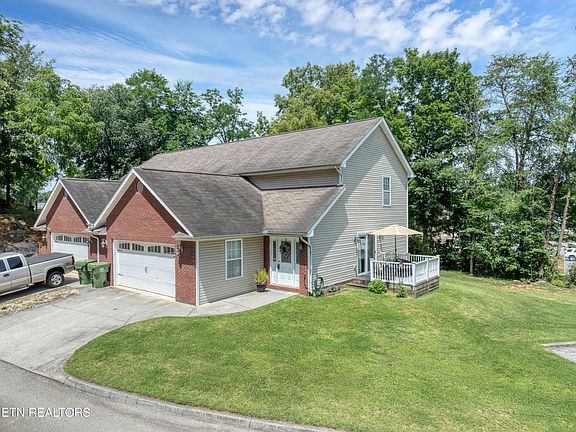 2nd image of 213 Tekoa Way