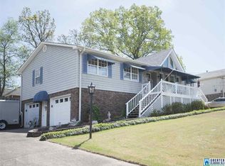 1431 Edgefield Ln, Bessemer, AL 35023