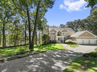 24 Fox Run Rd, Croton On Hudson, NY 10520