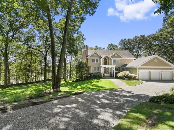 24 Fox Run Road, Croton-on-Hudson, NY 10520