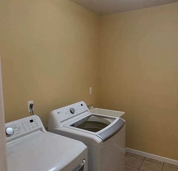 1134 Concord Ct — Photo 8