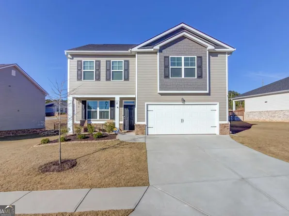 29 Moultrie Ct, Hoschton, GA 30548