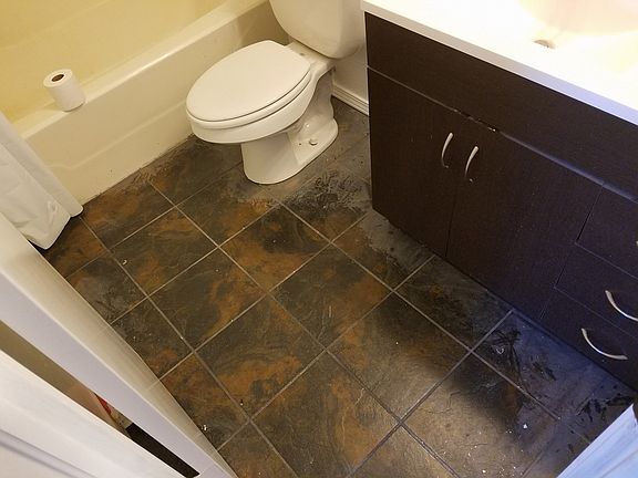 5th image of 1120 SW 99th Ter