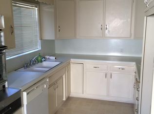 7020 Stansbury Ave, Van Nuys, CA 91405